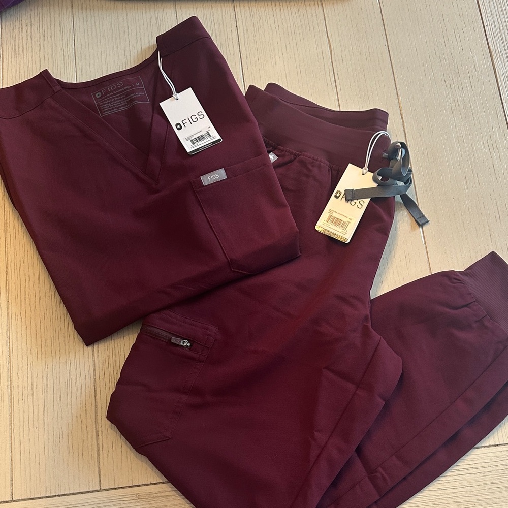 Figs Burgundy Set